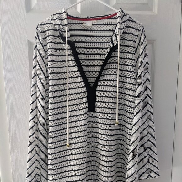 Striped pool coverup, black and white, size large - Picture 1 of 8